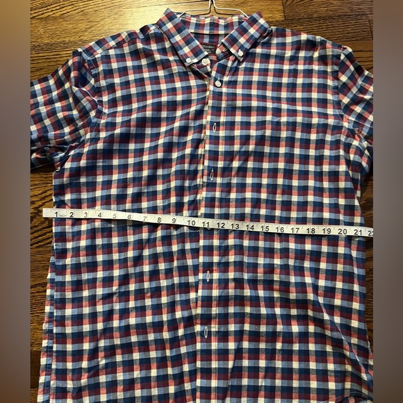 UNTUCKit button-down with red/white/blue checkered pattern (size L) - Picture 4 of 4